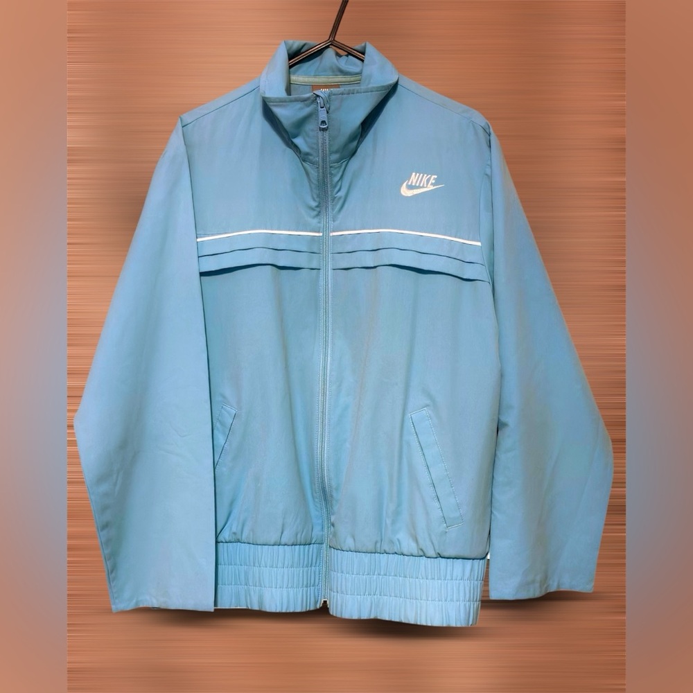 NIKE VINTAGE SPORTSWEAR  WOMEN’S LIGHT WEIGHT  WINDBREAKER JACKET BLUE,